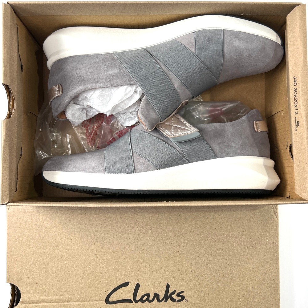 Clarks Un Rio Strap Women 8.5M Light Grey Nubuck Slip On Sneakers 261624144060